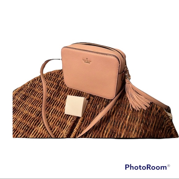 kate spade Handbags - Kate Spade New York Women Kingston’s Drive Arla Leather Crossbody bag. NWOT.